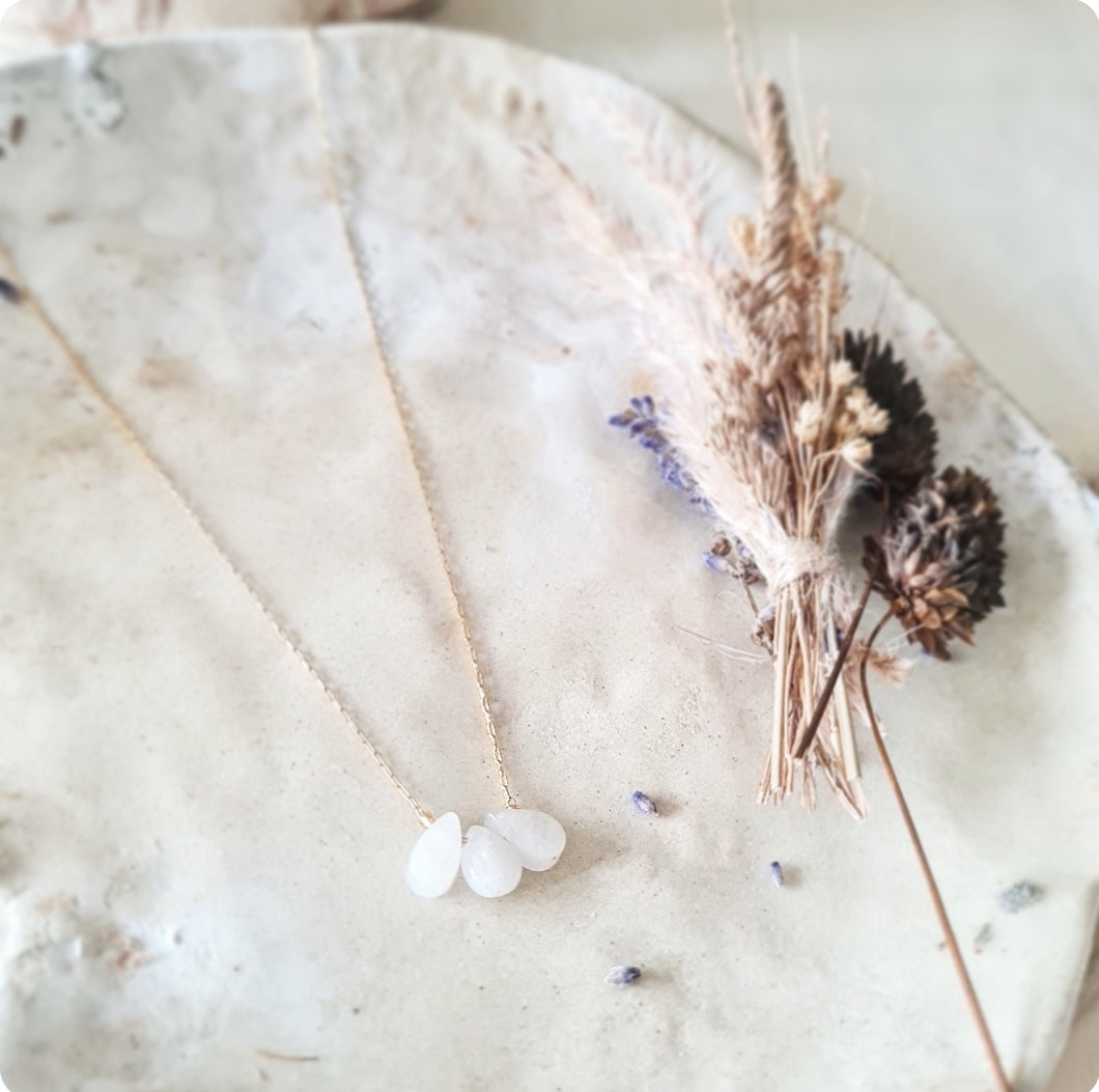 Nusa White Crystal Necklace
